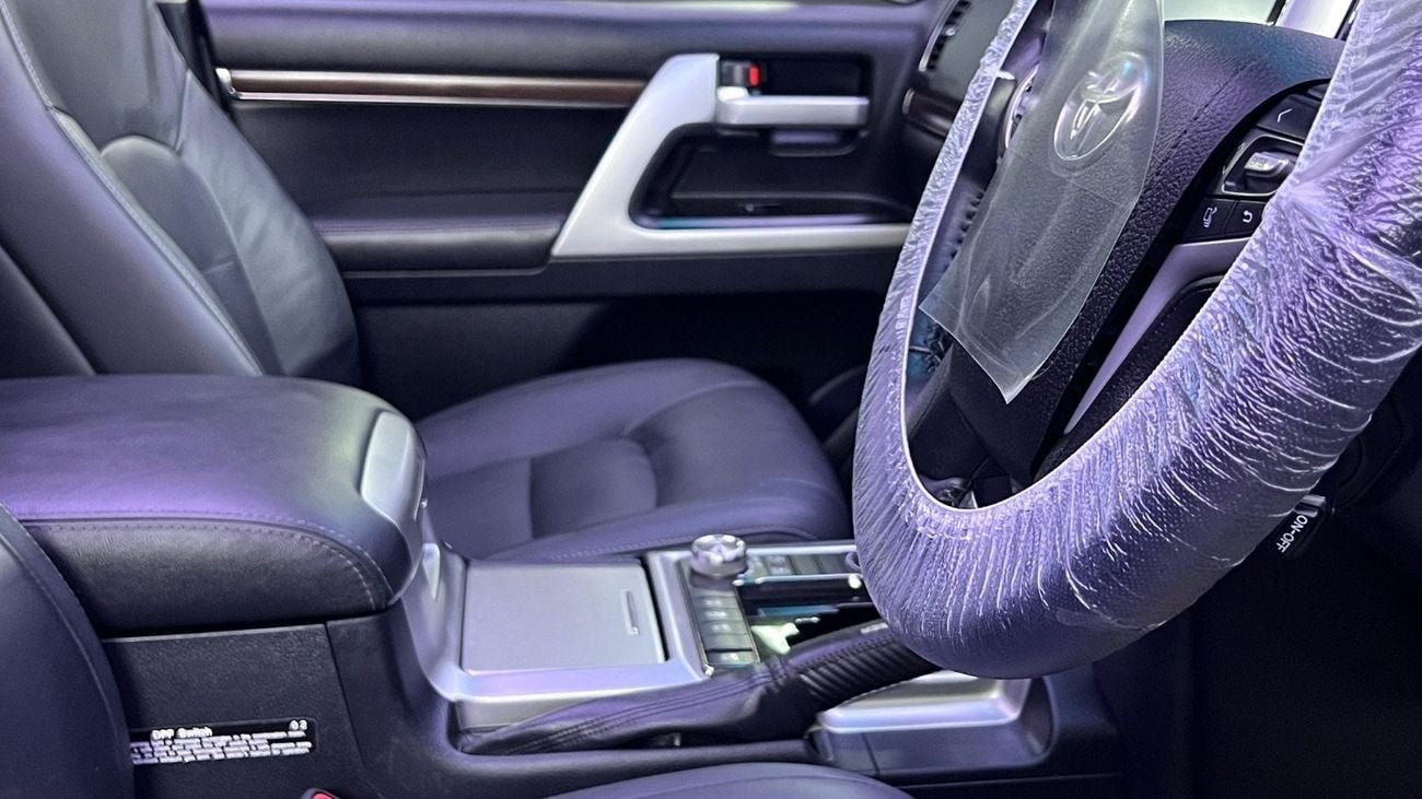 Toyota Land Cruiser Toyota Land Cruiser 2018 VXR full options RHD