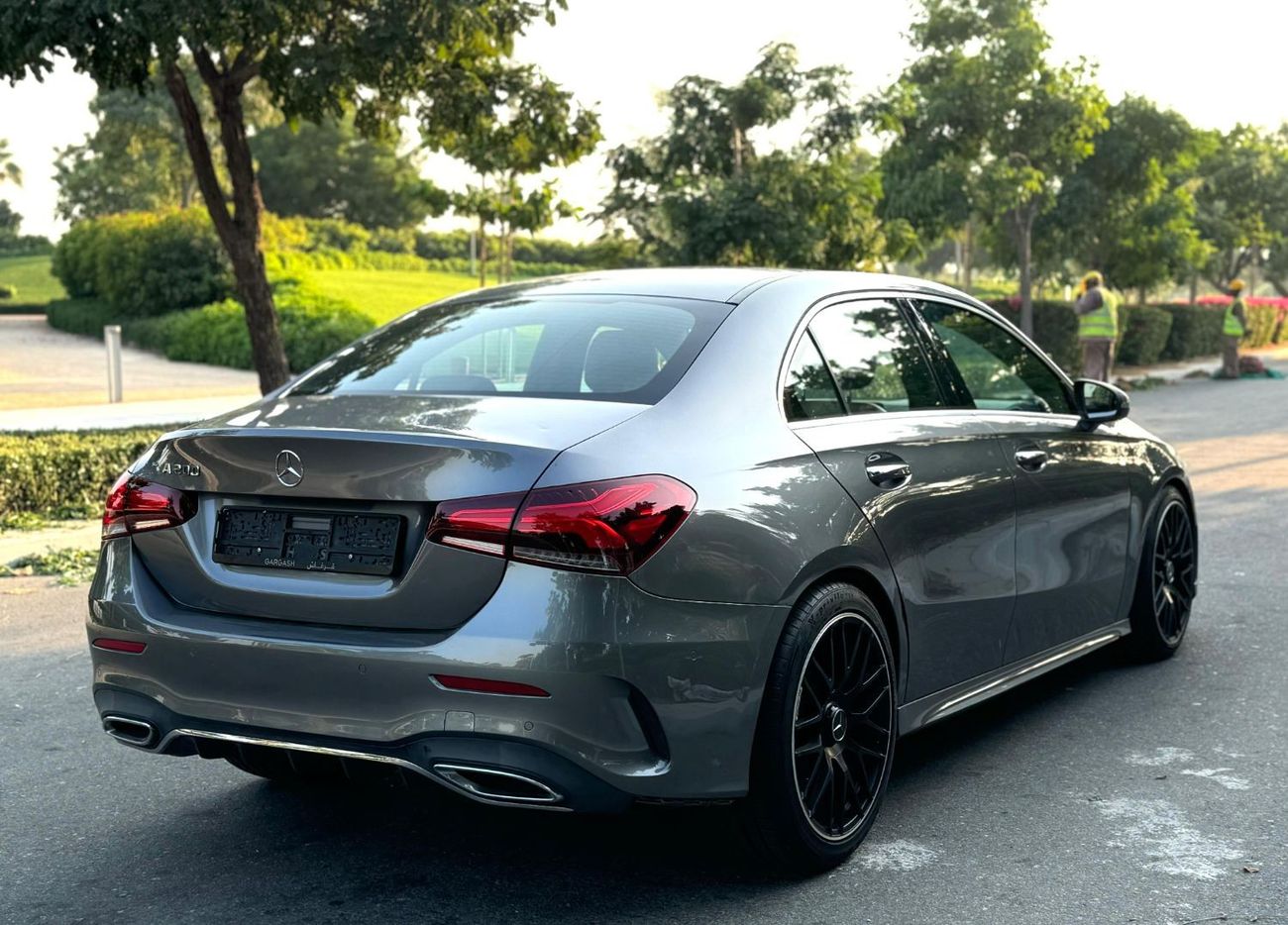 مرسيدس بنز A 200 Premium + 2.0L