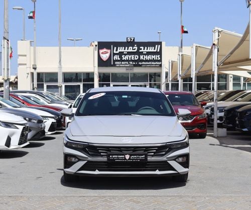 هيونداي إلانترا هيونداى إلانترا - 2024 - خليجى - بدون حوادث - بمحرك 1.6 - بحاله ممتازه من الداخل والخارج