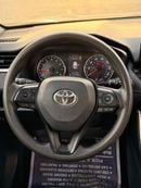 Toyota RAV4 XLE 2.5 L Sunroof, push start Full option