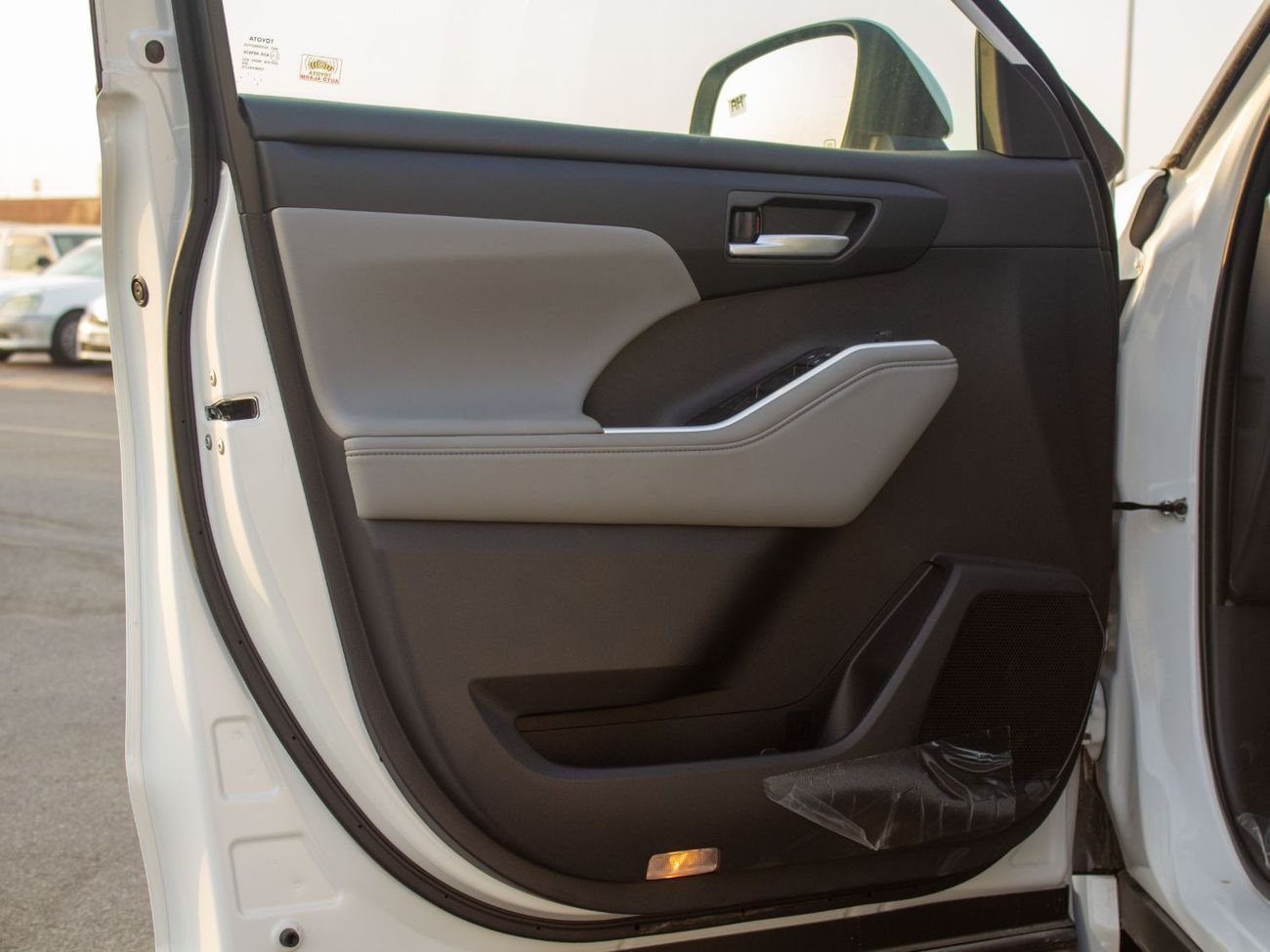 تويوتا هايلاندر EXPORT ONLY - 2.5L Highlander 2.5L Hybrid GLE (AWD)