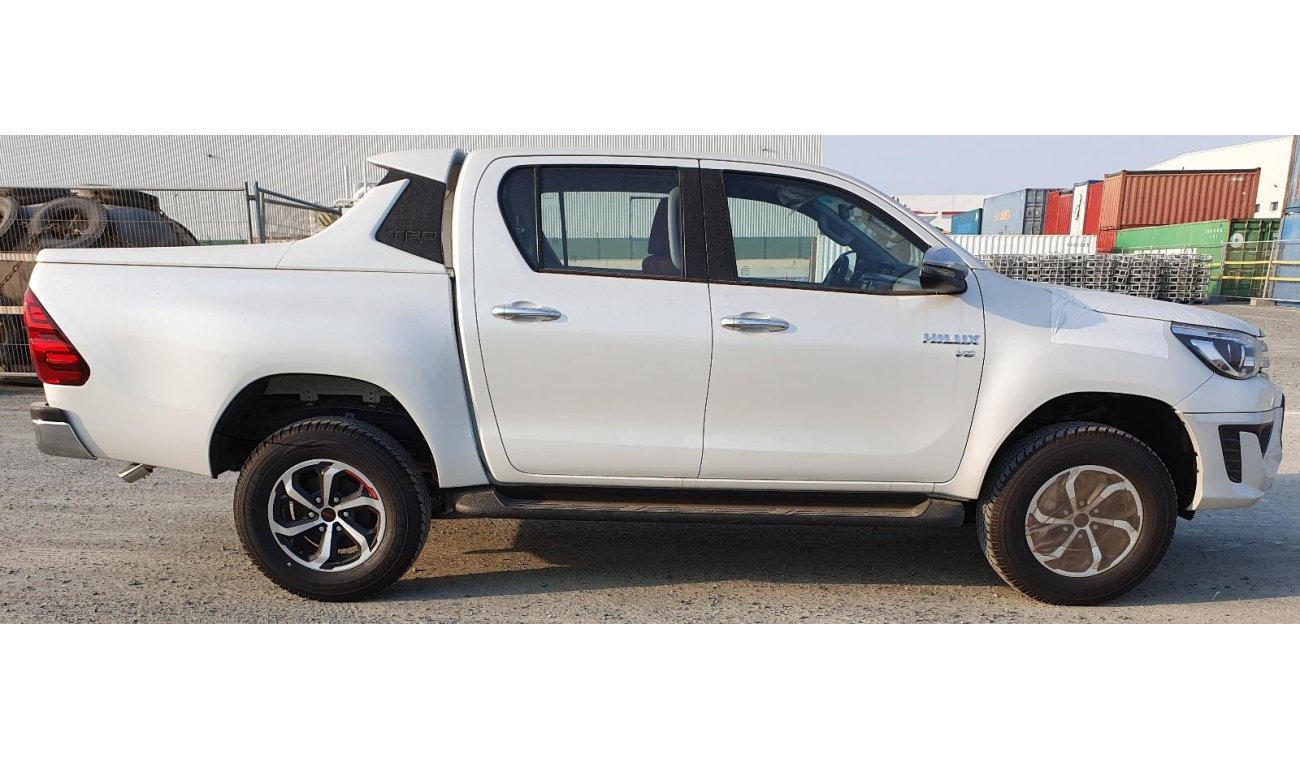 Toyota Hilux 4.0L TRD  Petrol A/T Double Cabin Pickup