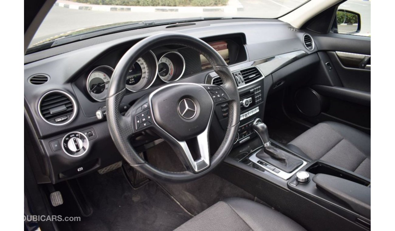 مرسيدس بنز C200 Avantgarde - 2013 - Low Mileage - GCC Specs - Well Maintained