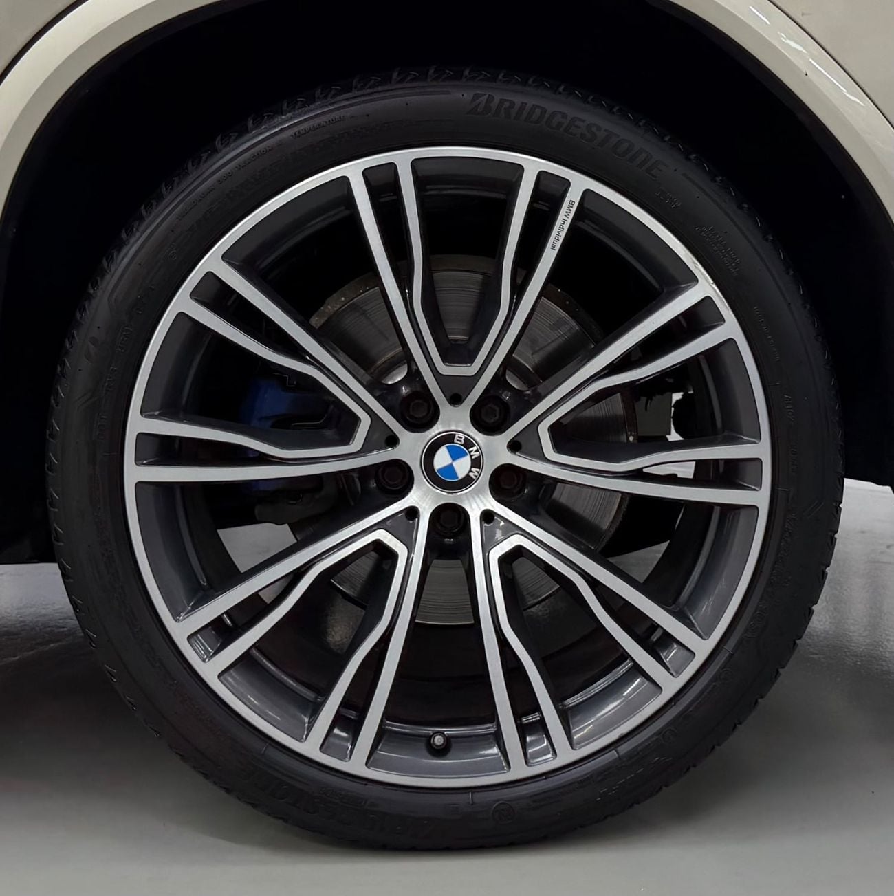 BMW X4 XDRIVE 30I M SPORT PACK Original paint .. GCC .. FSH .. M kit .. Perfect Condition