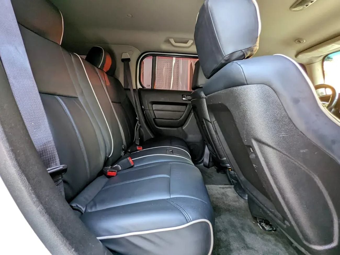 هامر H3 GCC Premium Condition With Leather seats Navigation Low Km Perfect Family Suv