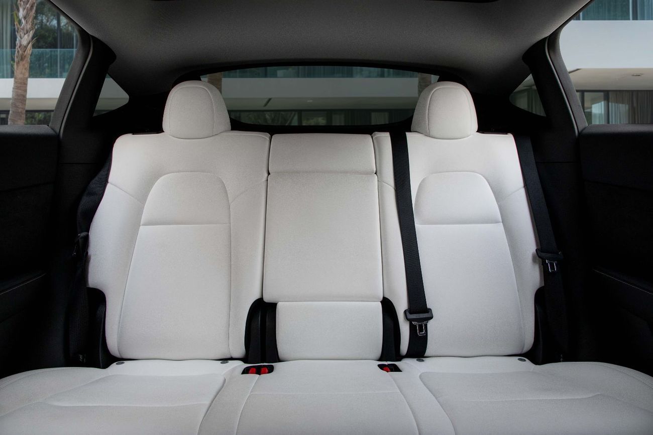 Tesla Model Y LONG RANGE | 2,546 P.M  | 0% Downpayment | IMMACULATE || ONE OWNER!