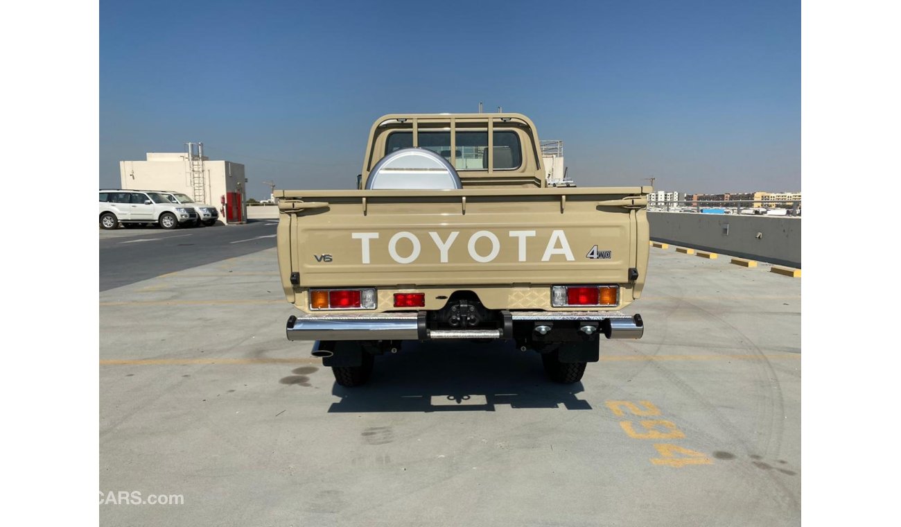 Toyota Land Cruiser Pick Up 79 Single Cabin V6 4.0L Petrol MT with Winch, Difflock