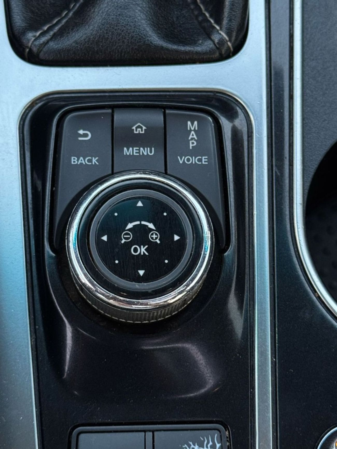 Nissan Maxima SR 3.5L R 3.5L in excellent condition and requires no expenses