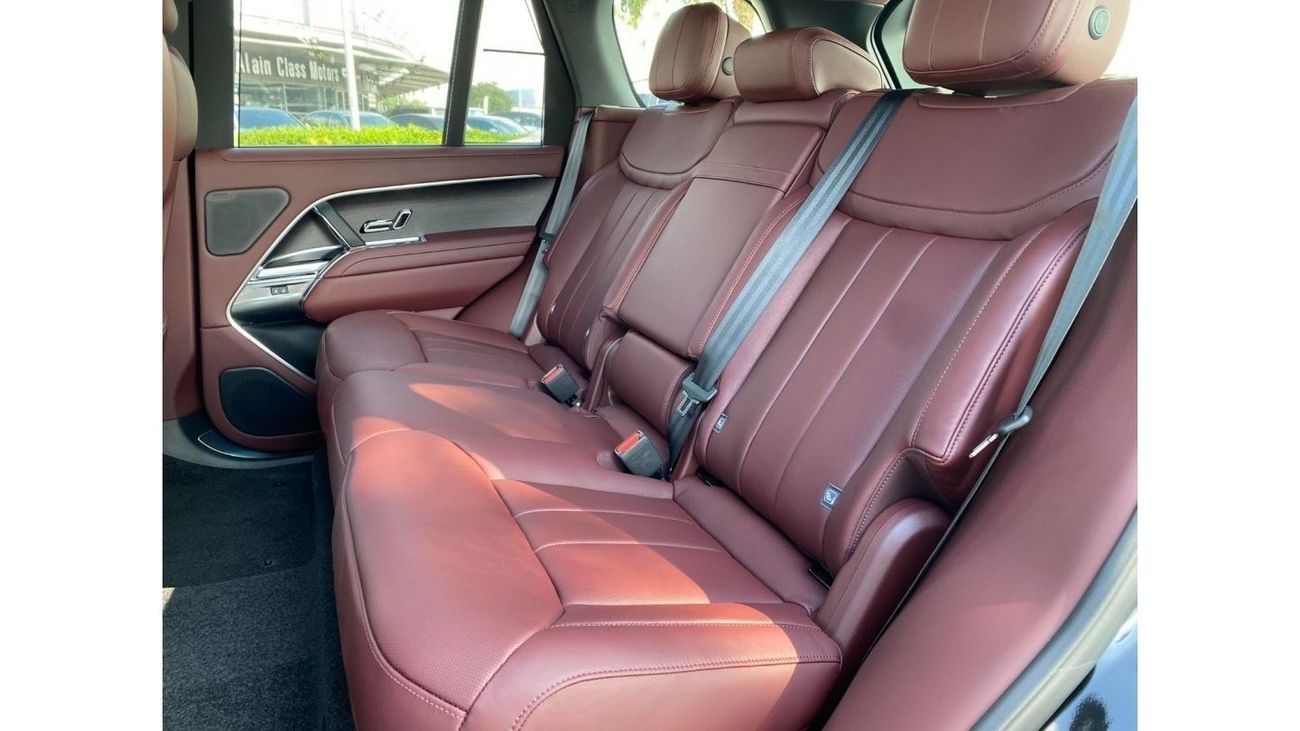 Land Rover Range Rover GCC SPEC UNDER WARRANTY AND SERVICE