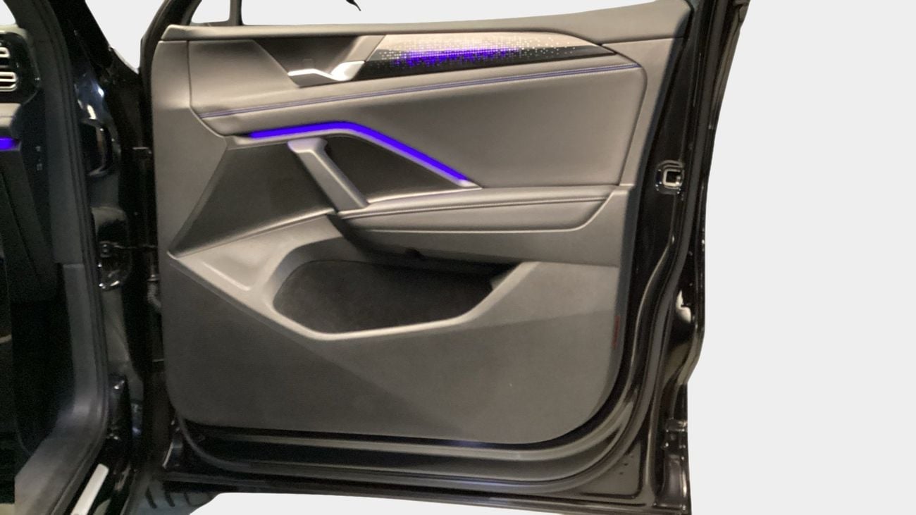 فولكس واجن تيجوان R-Line | شامل الضمان | 0 ﺪﻔﻋﺓ ﺃﻮﻟﻯ