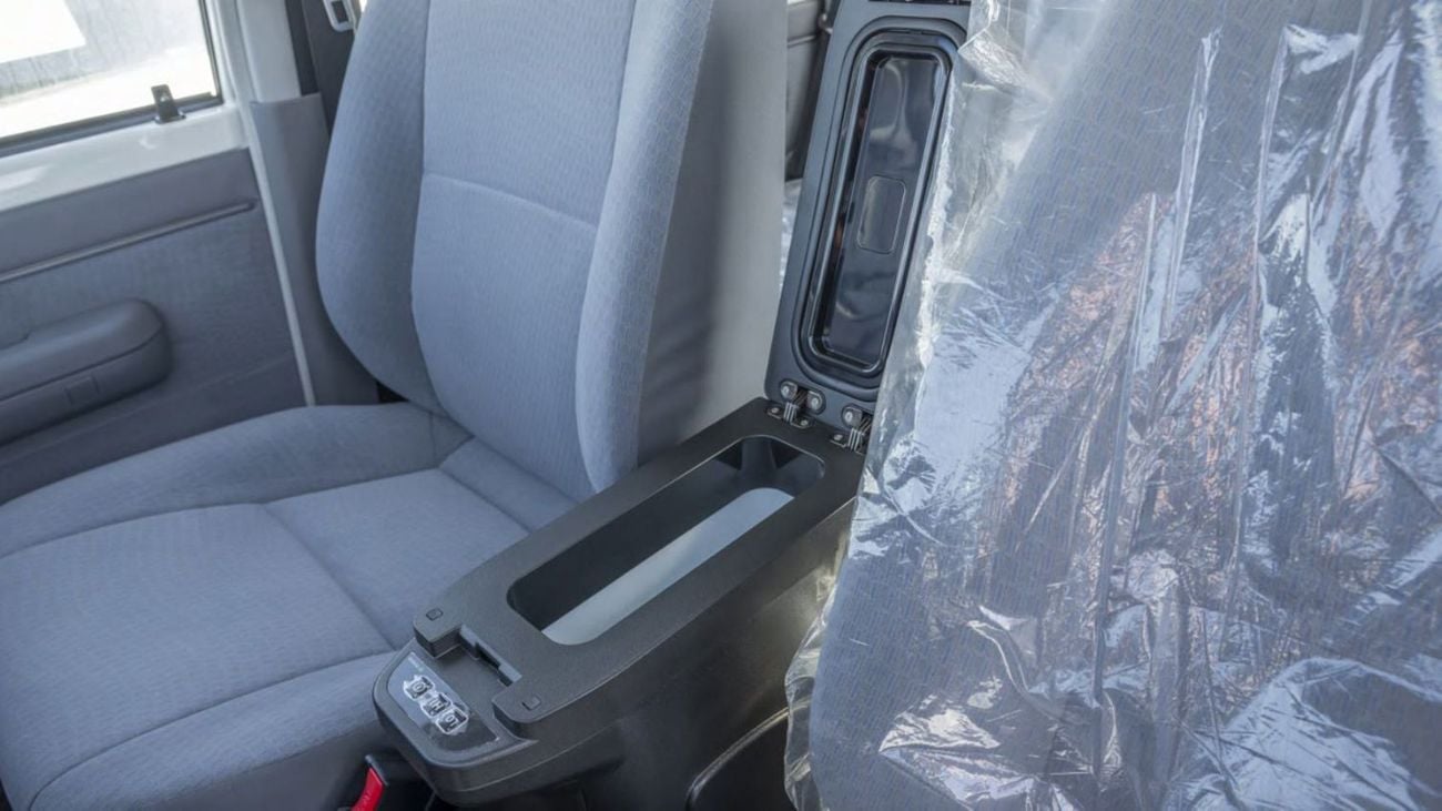 Toyota Land Cruiser 70 LC76 LX 2026 MODEL GCC SPECS