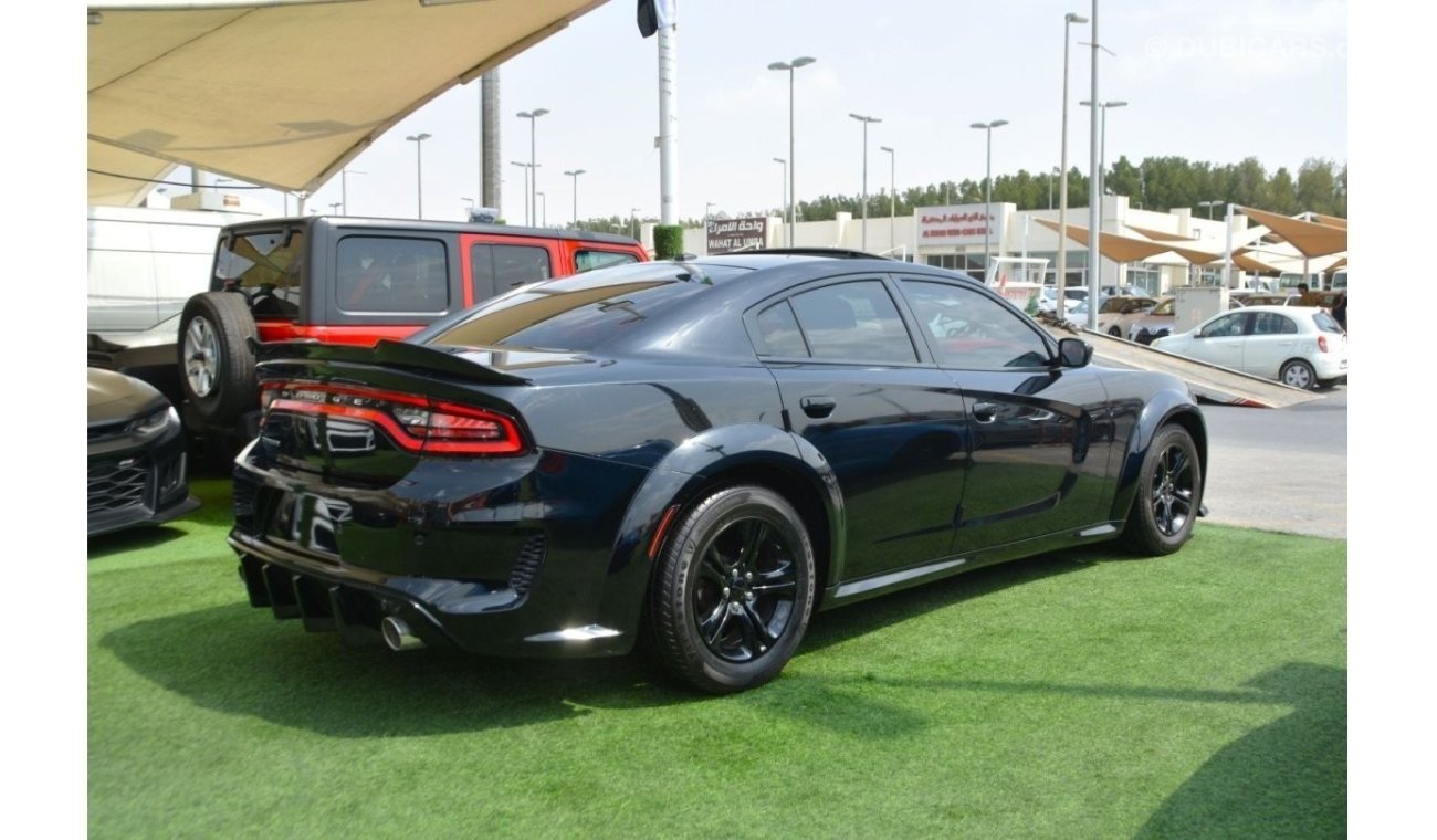 دودج تشارجر 3.6L SXT (متوسط)