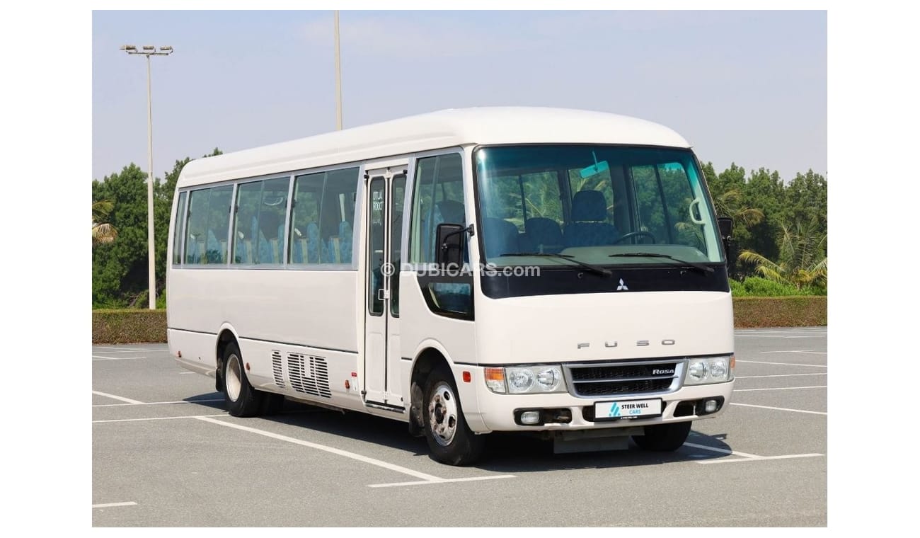 ميتسوبيشي روزا Bus | 26-Seater | Diesel | Excellent Condition | GCC