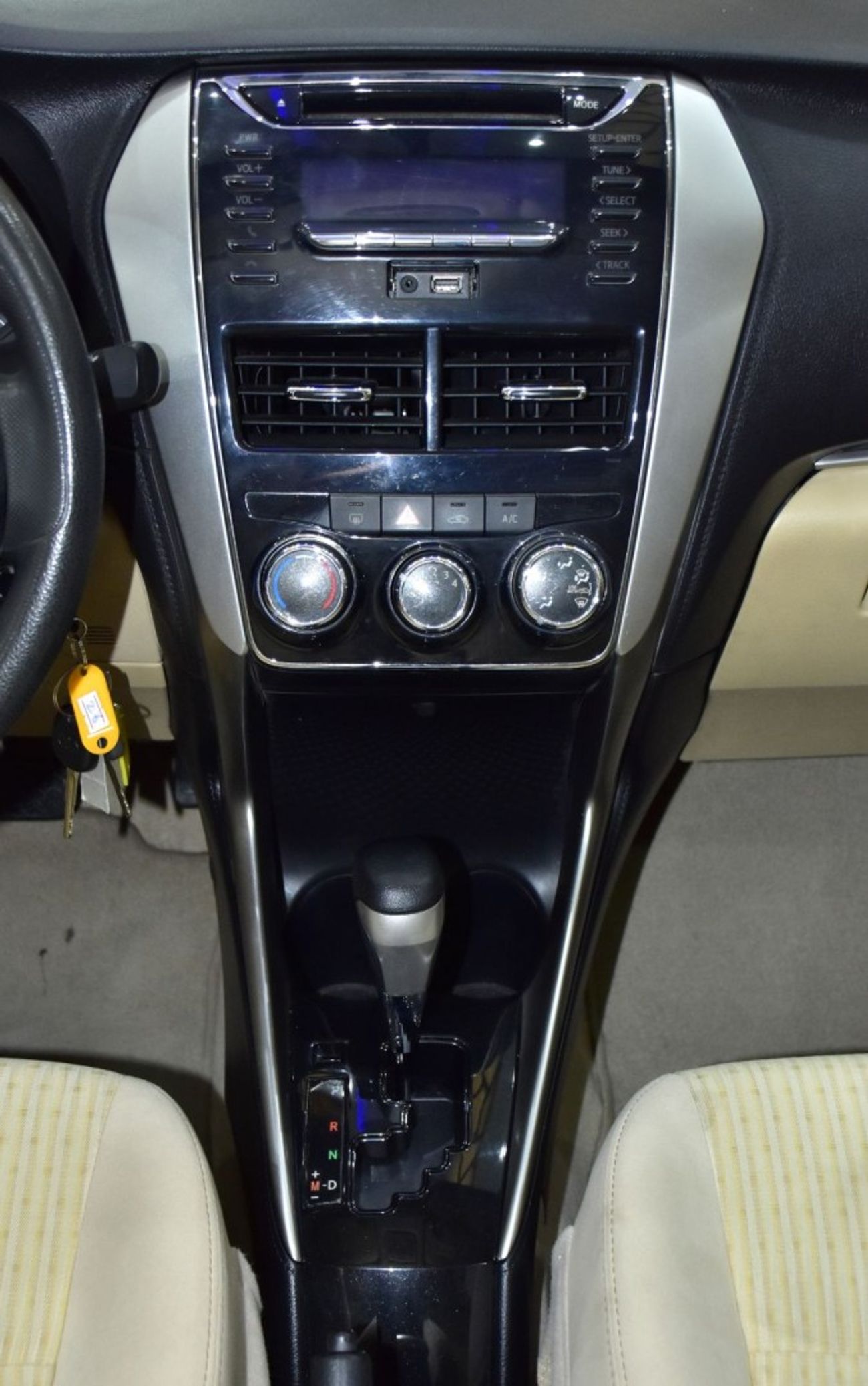 تويوتا يارس EXCELLENT DEAL for our Toyota Yaris E 1.5L ( 2019 Model ) in White Color GCC Specs