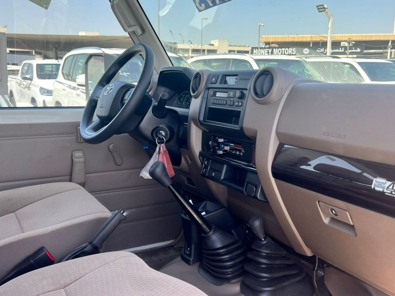 Toyota Land Cruiser 70 LC 78 HARDTOP 2.8L MT