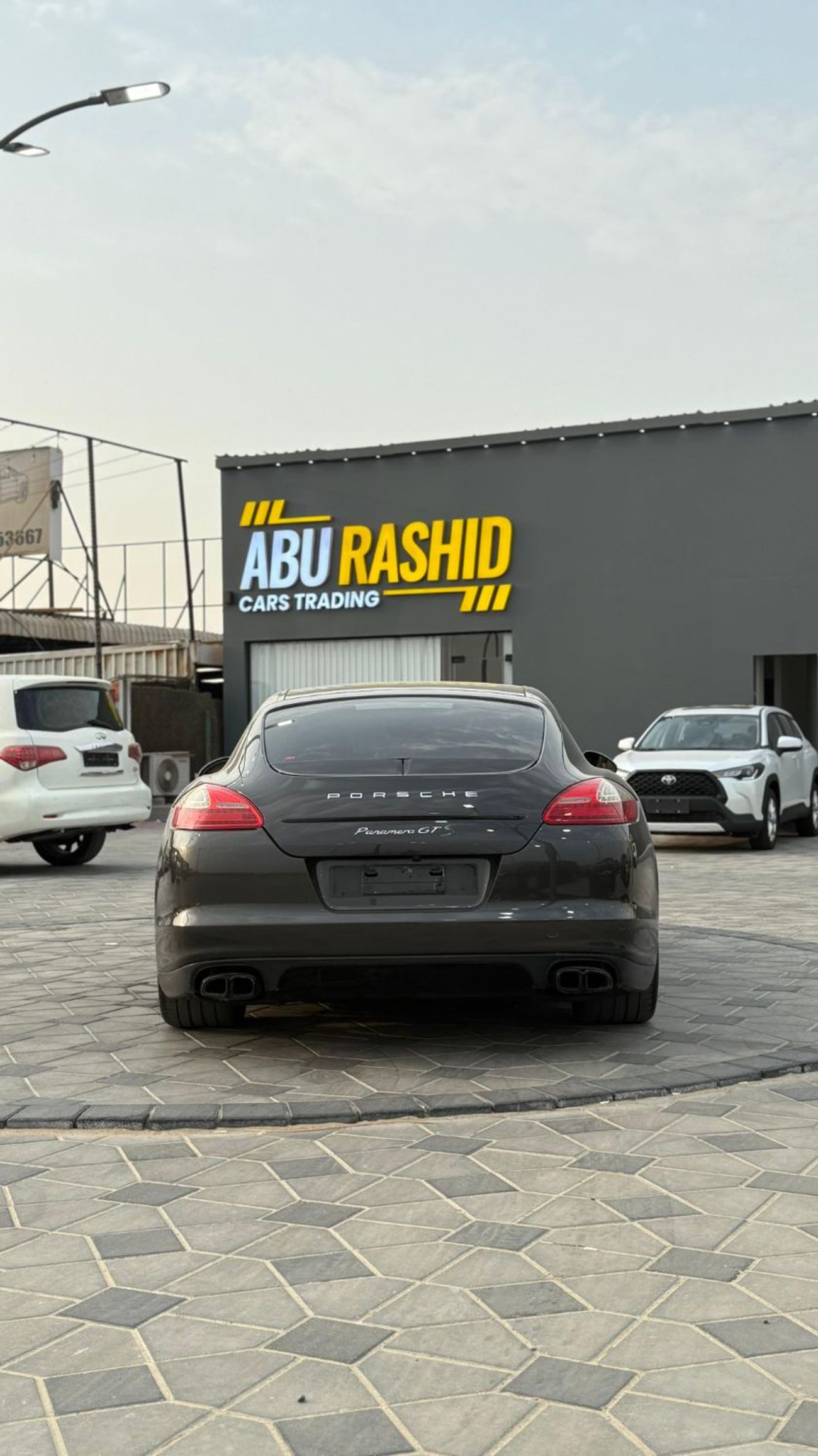 بورش باناميرا GTS 4.8L (424 HP)
