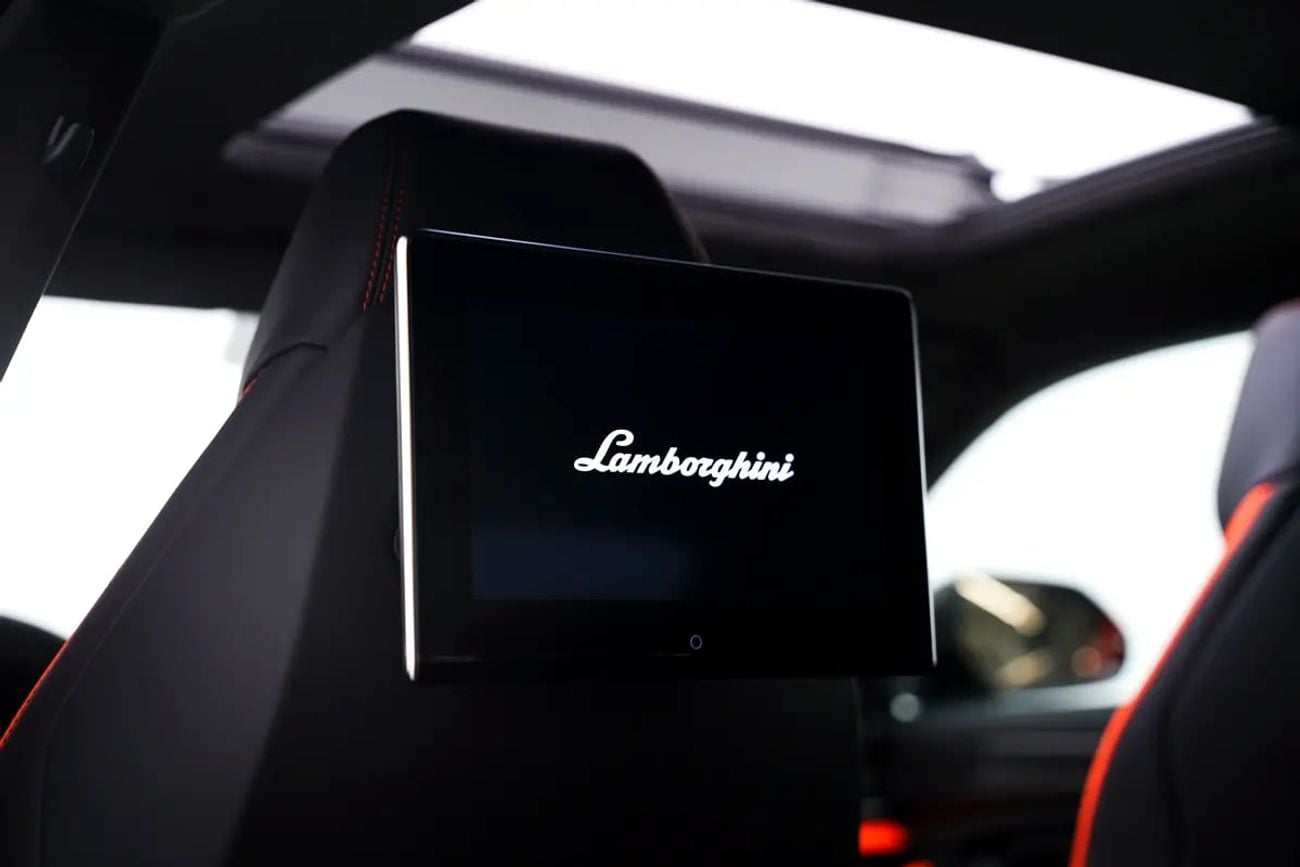 Lamborghini Urus SE 4.0T V8 Hybrid SE