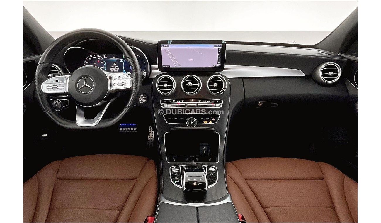 Mercedes Benz C200 Premium (AMG Line)
