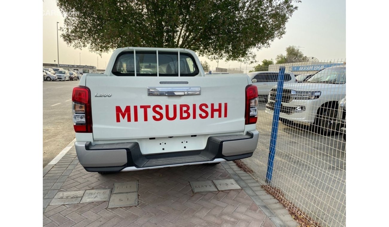 Mitsubishi L200 petrol 4x4 Manual For Export Only