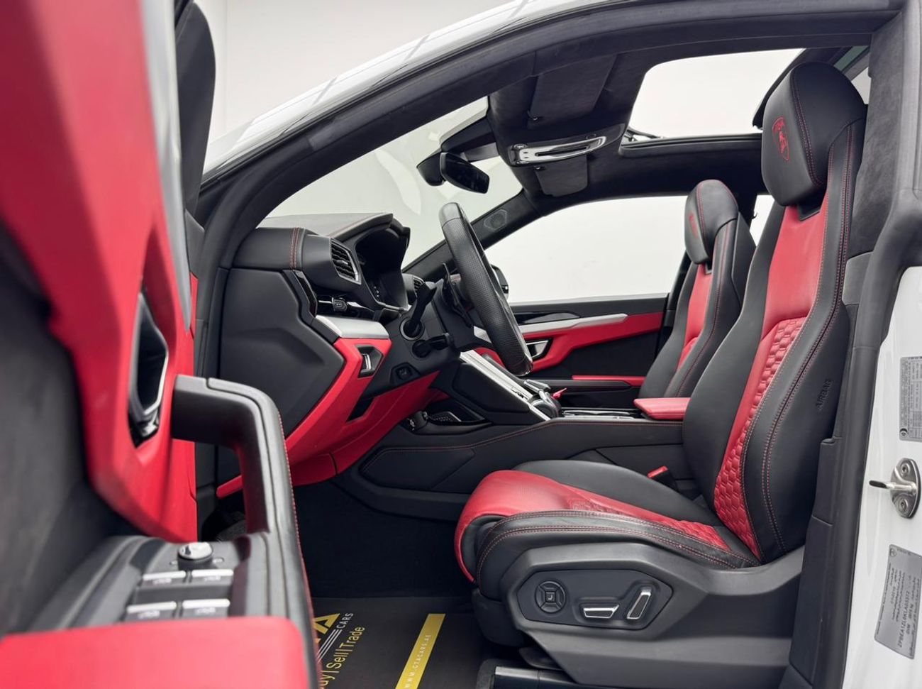 Lamborghini Urus STD 4.0T V8 2019 Lamborghini Urus, Full Lamborghini Service History, 1 Year Warranty, GCC