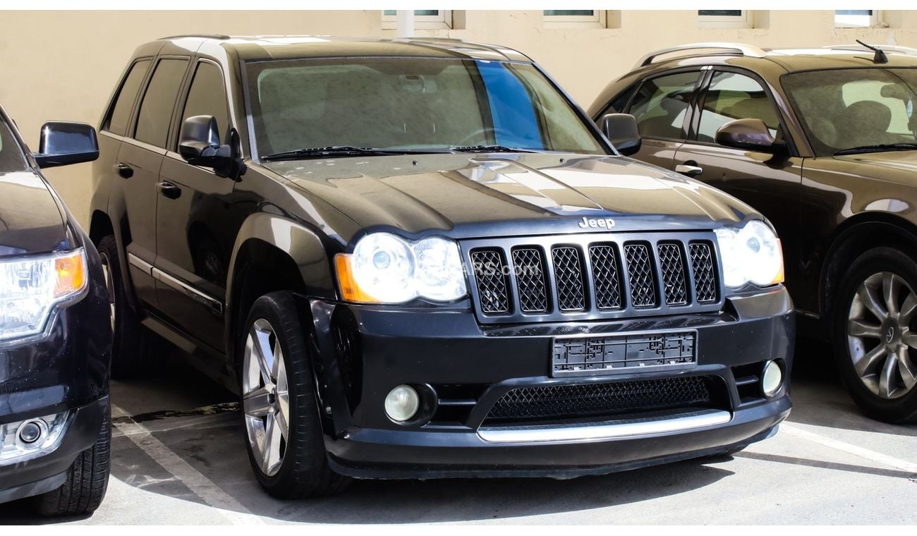 جيب جراند شيروكي SRT8