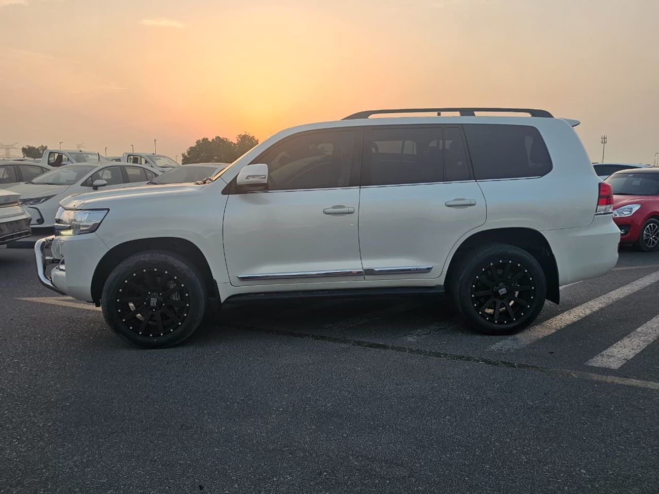 Toyota Land Cruiser 2019 TOYOTA LAND CRUISER V8 SAHARA