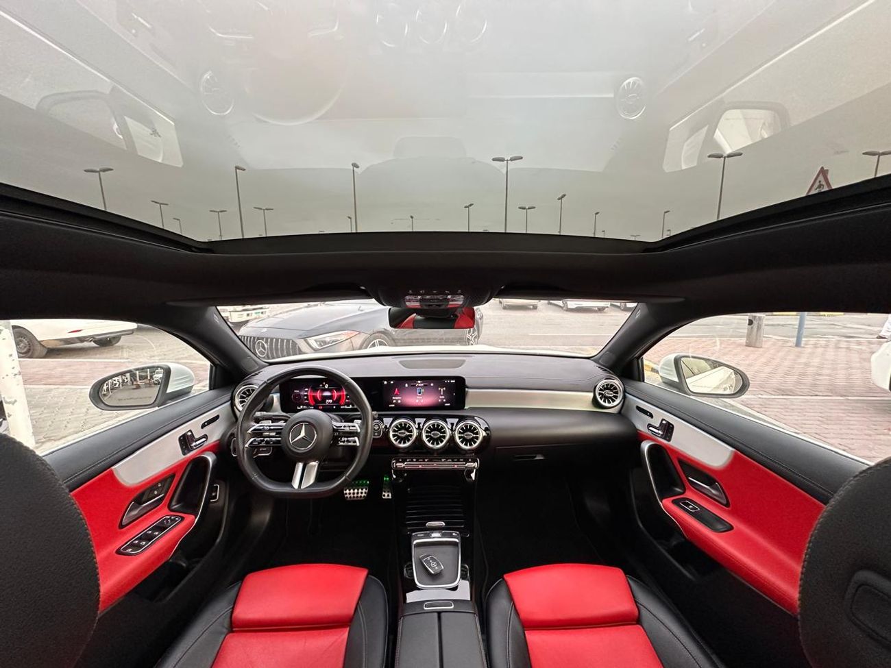 Mercedes-Benz A 200 Premium + 1.4L