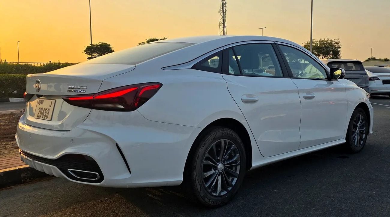 أم جي 5 5 Chinese Specs - Brand Compact Sedan