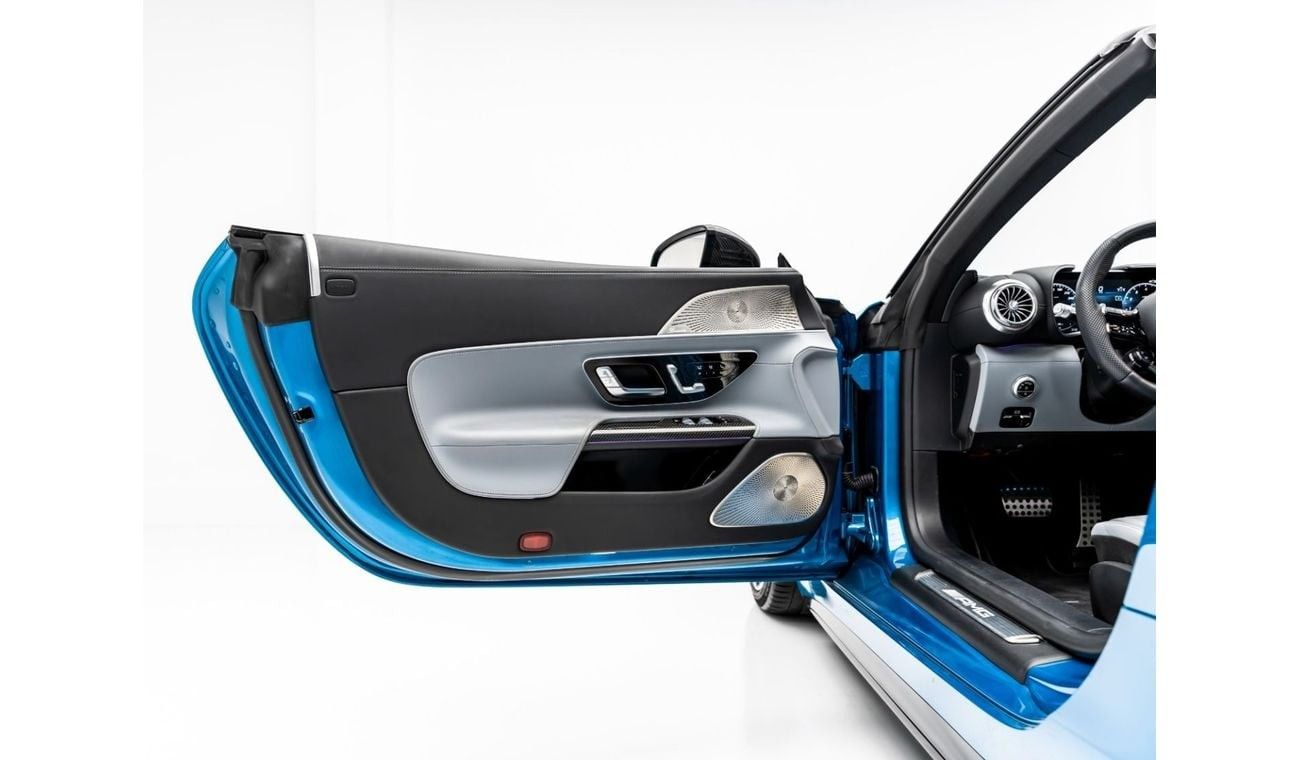 Mercedes-Benz SL 55 AMG Roadster 4Matic+ 2022 Mercedes-Benz SL 55 AMG, 2027 Mercedes Warranty + Service Contract, Low KMs, G