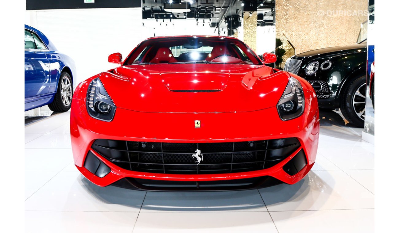 Ferrari F12 Berlinetta 6.3L V12 2015 - Service Contract until Dec.2021 / Only 4K Mileage (( 731 HP ))