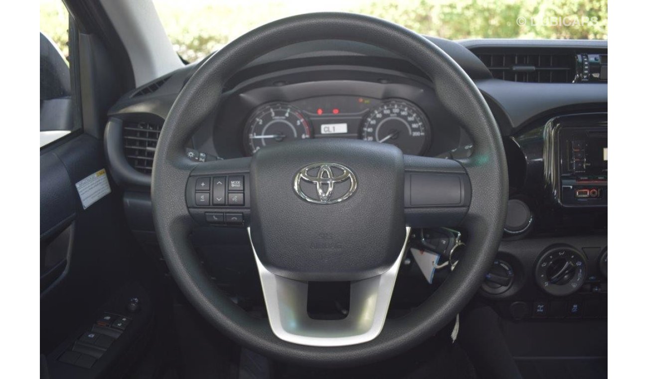 Toyota Hilux 2.4L MT