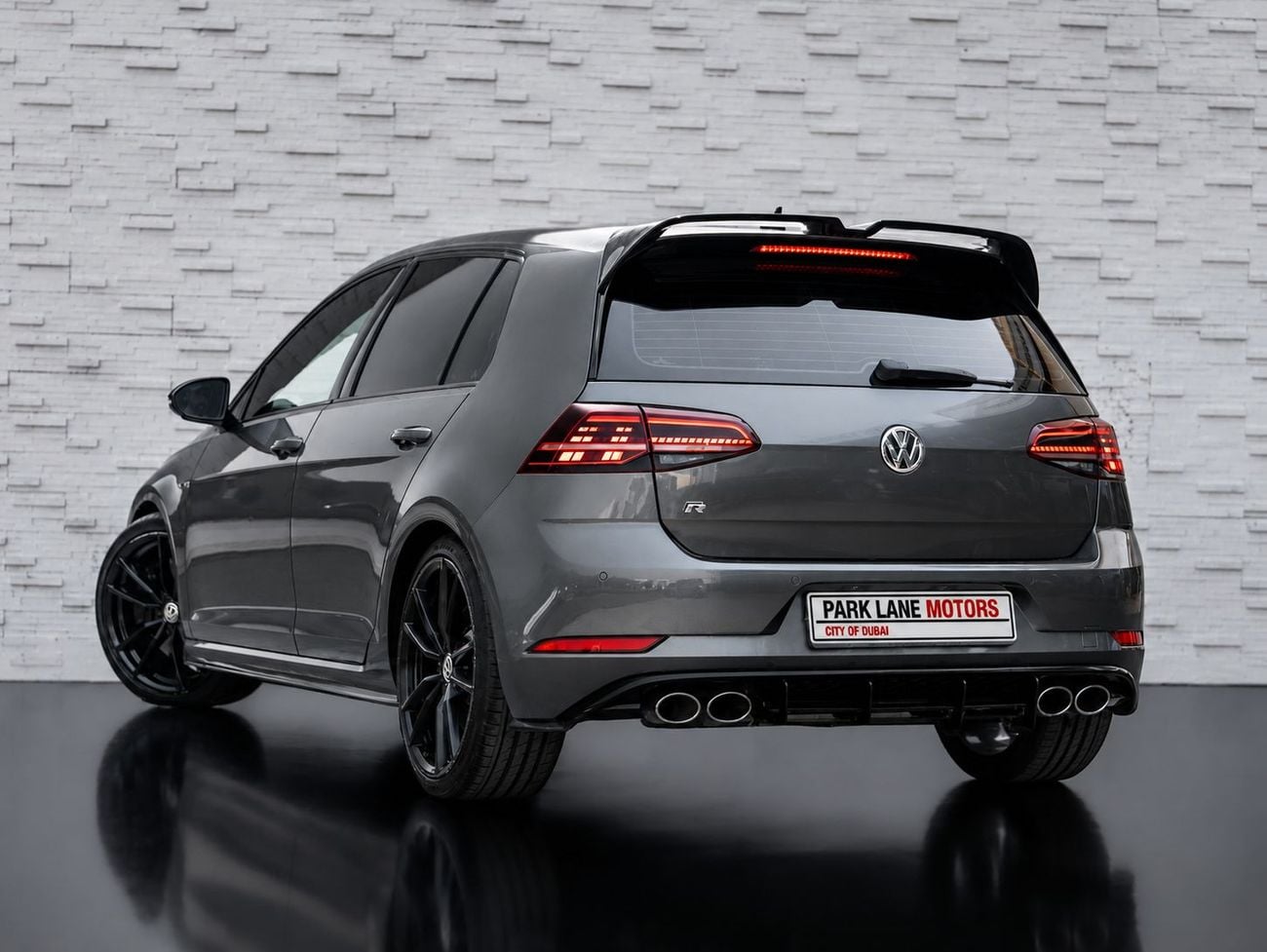 Volkswagen Golf R SPORT