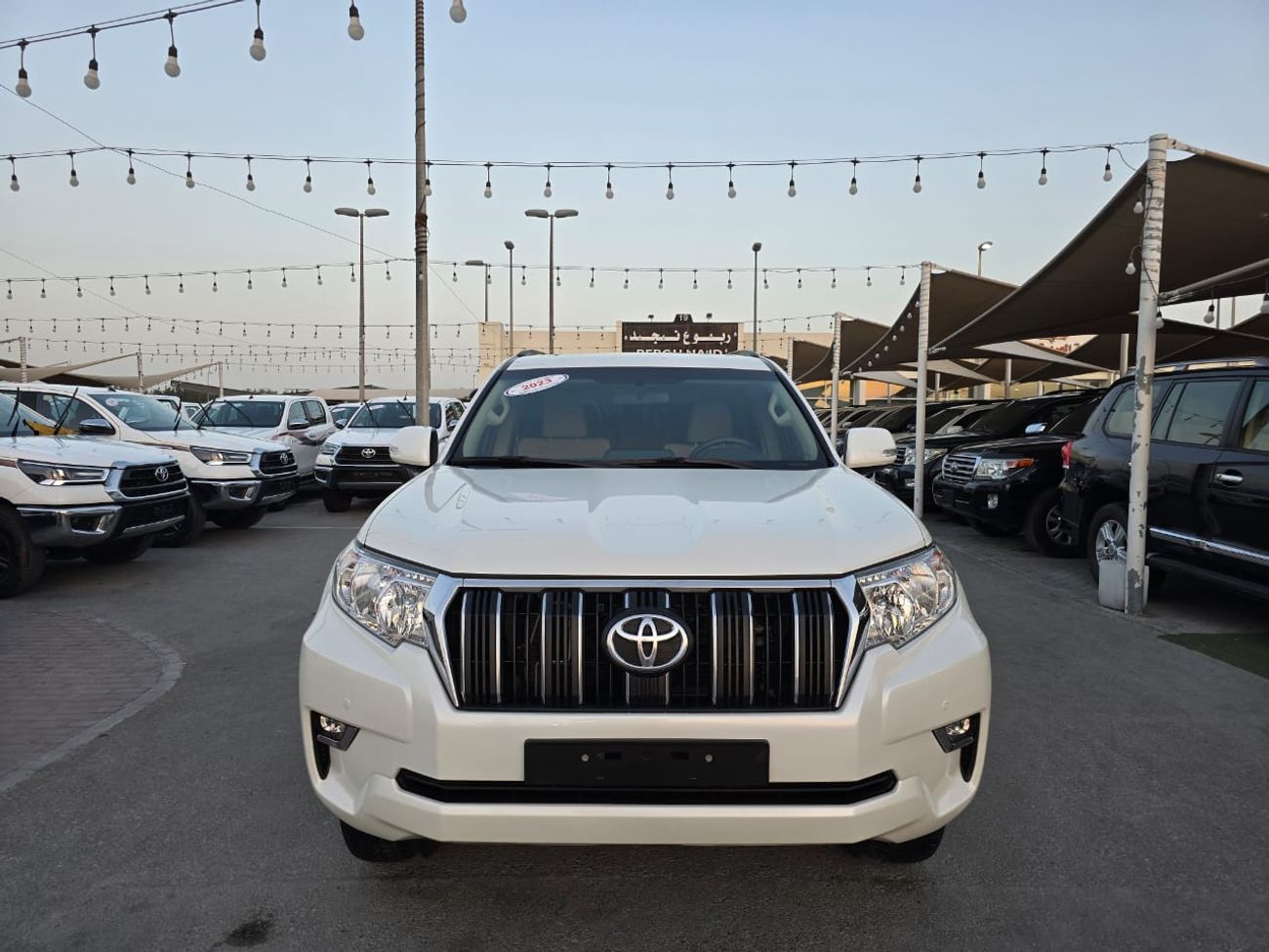 Toyota Prado GXR 4.0L 4WD TOYOTA PRADO 2023 GCC V6 ENGINE 4.0L clean car without accident without paint same like