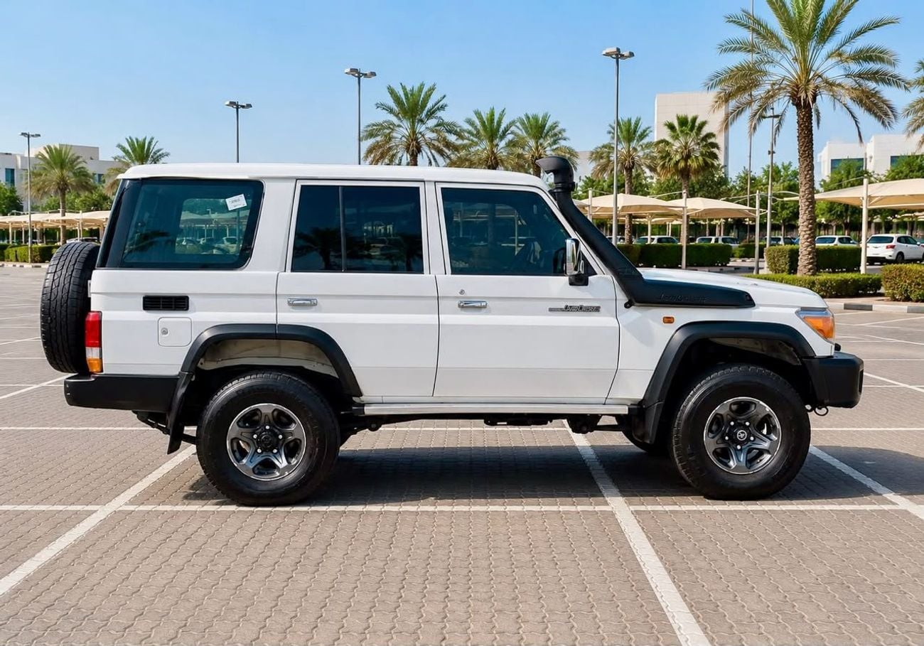 Toyota Land Cruiser 70