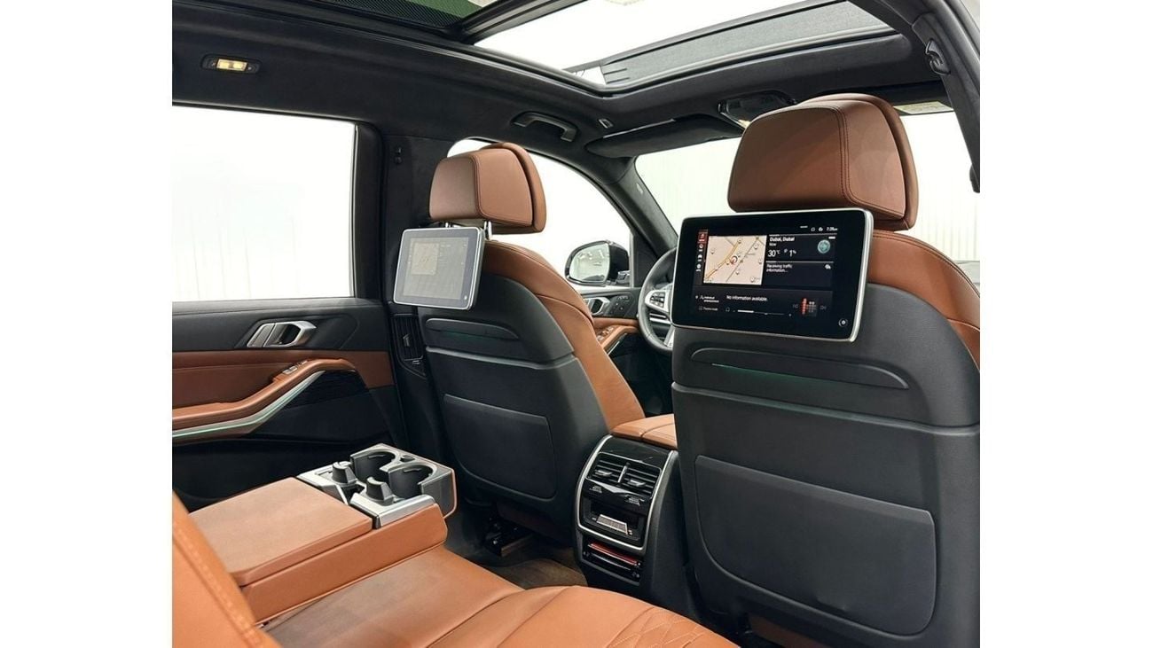 BMW X7 xDrive40i Luxury M Sport Package 2022 BMW X7 xDrive40i M-Sport 7 Seater, Jan 2027 BMW Warranty + Ser