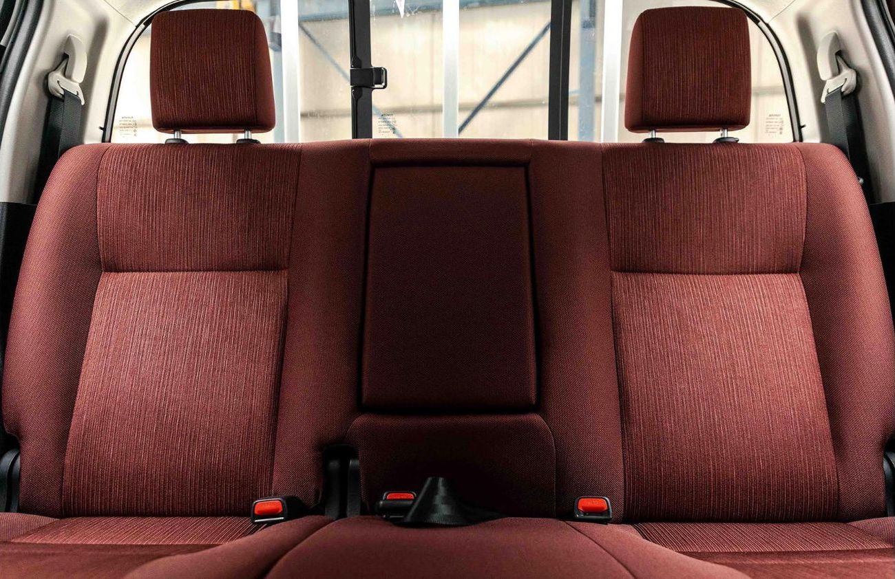 تويوتا هيلوكس 2025 Toyota Hilux DV DC 2.4L AT Diesel (White)