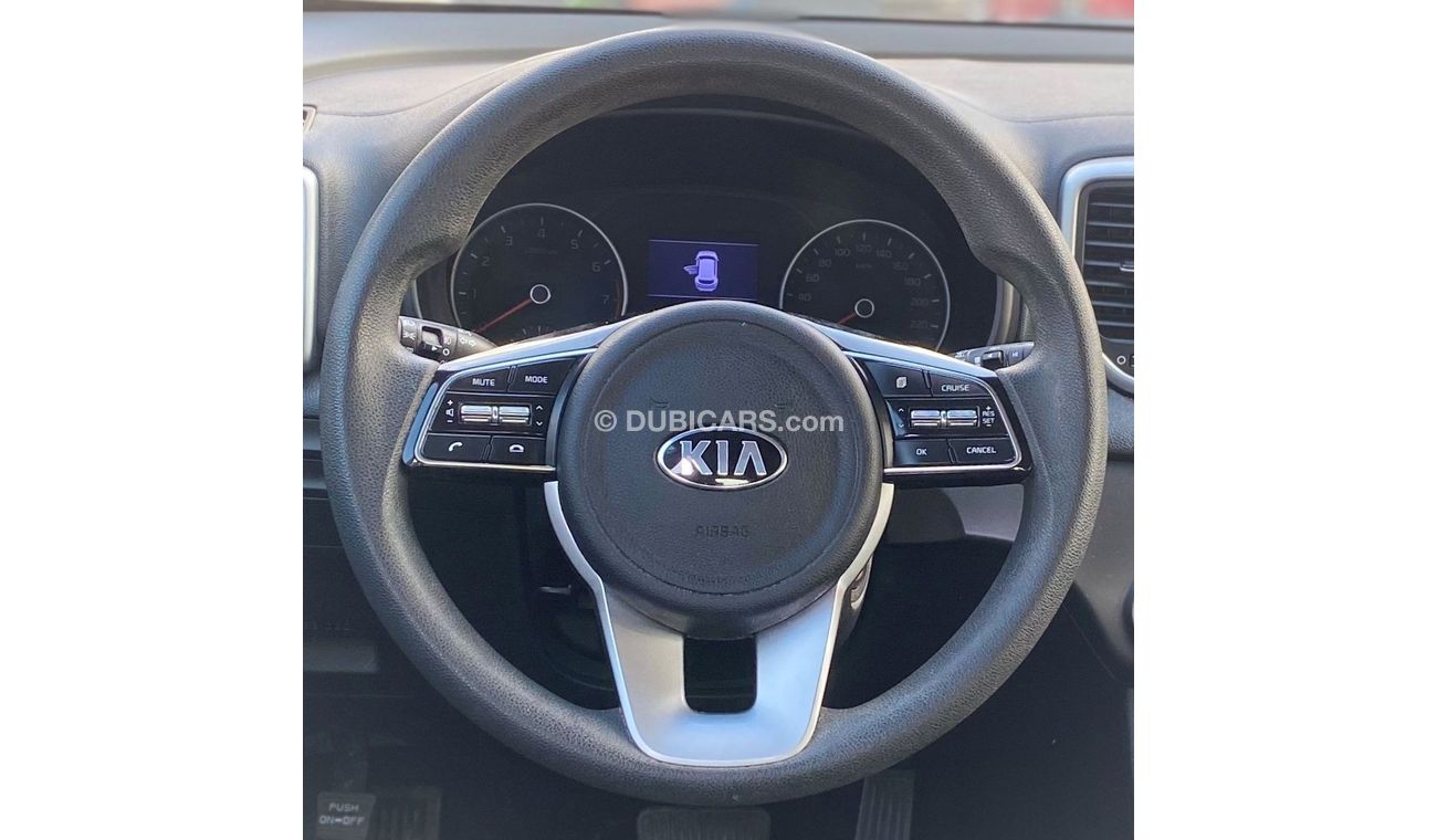 Kia Sportage Mid (GCC 2.0 ) very good condition without accident original painting