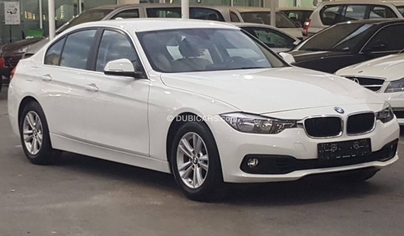 BMW 320i Bmw 320 model 2017 GCC car prefect condition full service full option low mileage