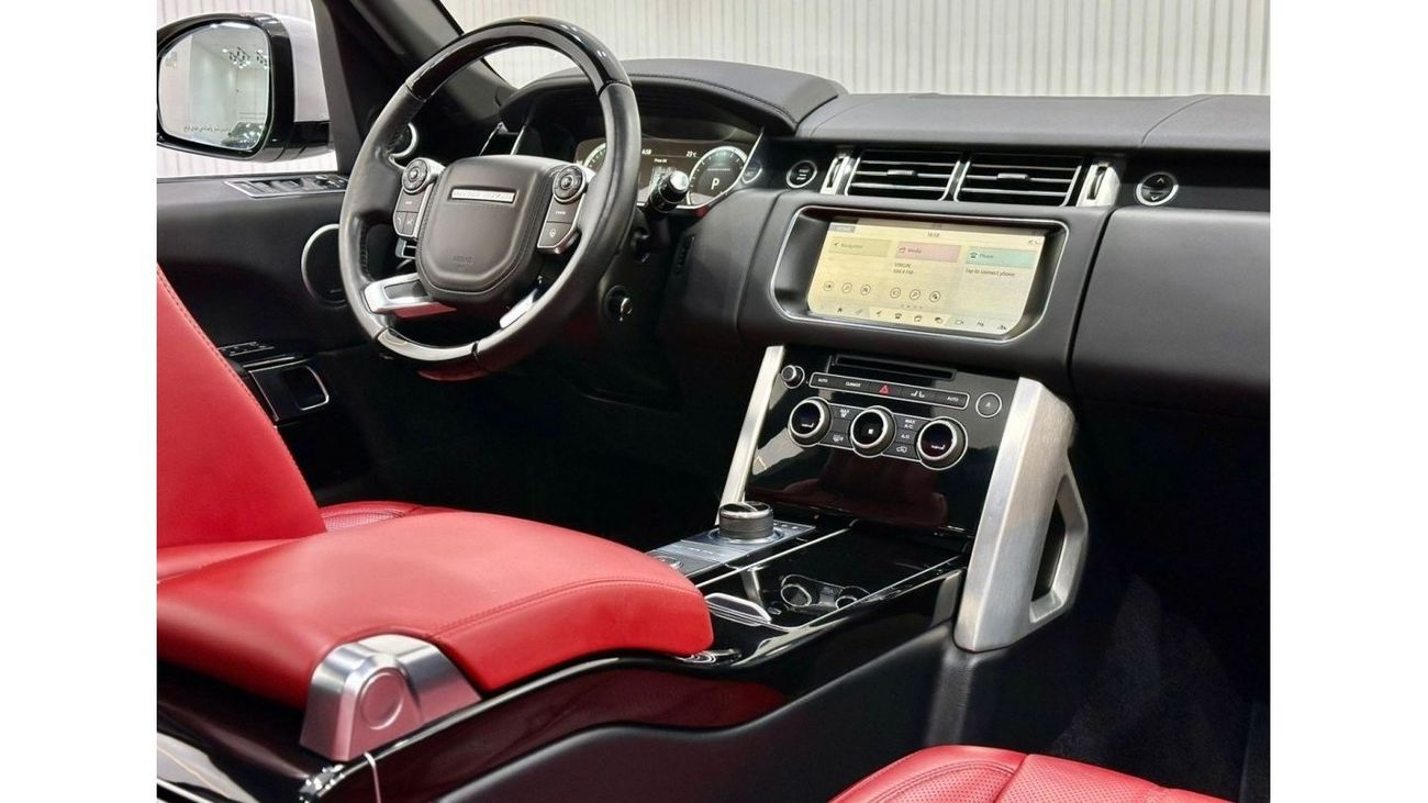 Land Rover Range Rover 2017 Range Rover Vogue SE Supercharged V8, Warranty, Full Service History, Full Options, GCC