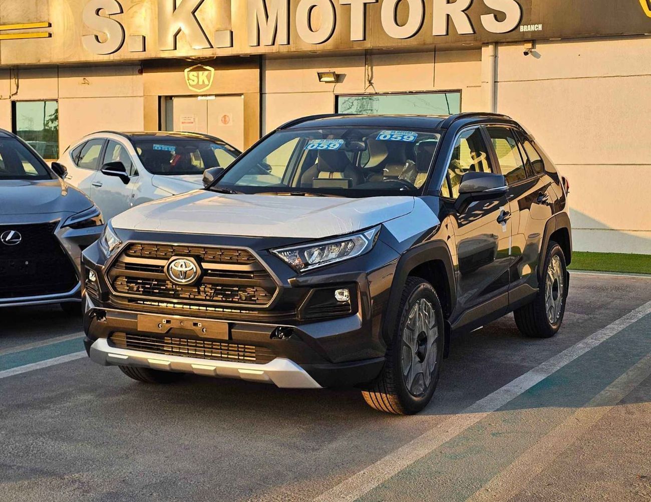 تويوتا راف ٤ ADVENTURE / 2.5L PETROL 4WD / PANORAMIC ROOF / LEATHER WITH DRIVER POWER SEAT (CODE #  RADVP)
