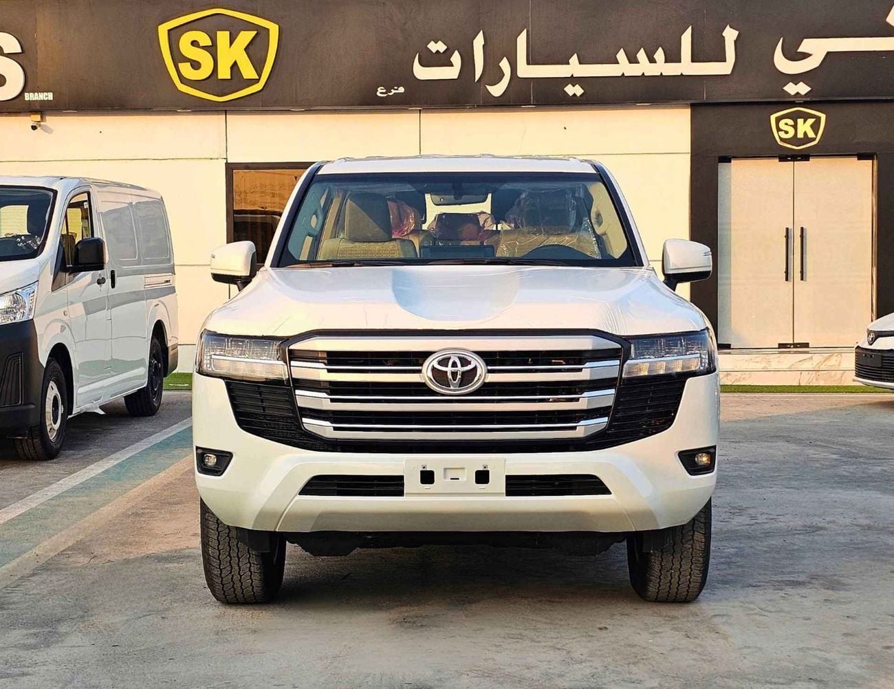 Toyota Land Cruiser GXR 3.5L TWRIN TURBO | BASIC | 3.5L V6 PETROL | PUSH START | DRIVER POWER SEAT | CODE# GXR-G