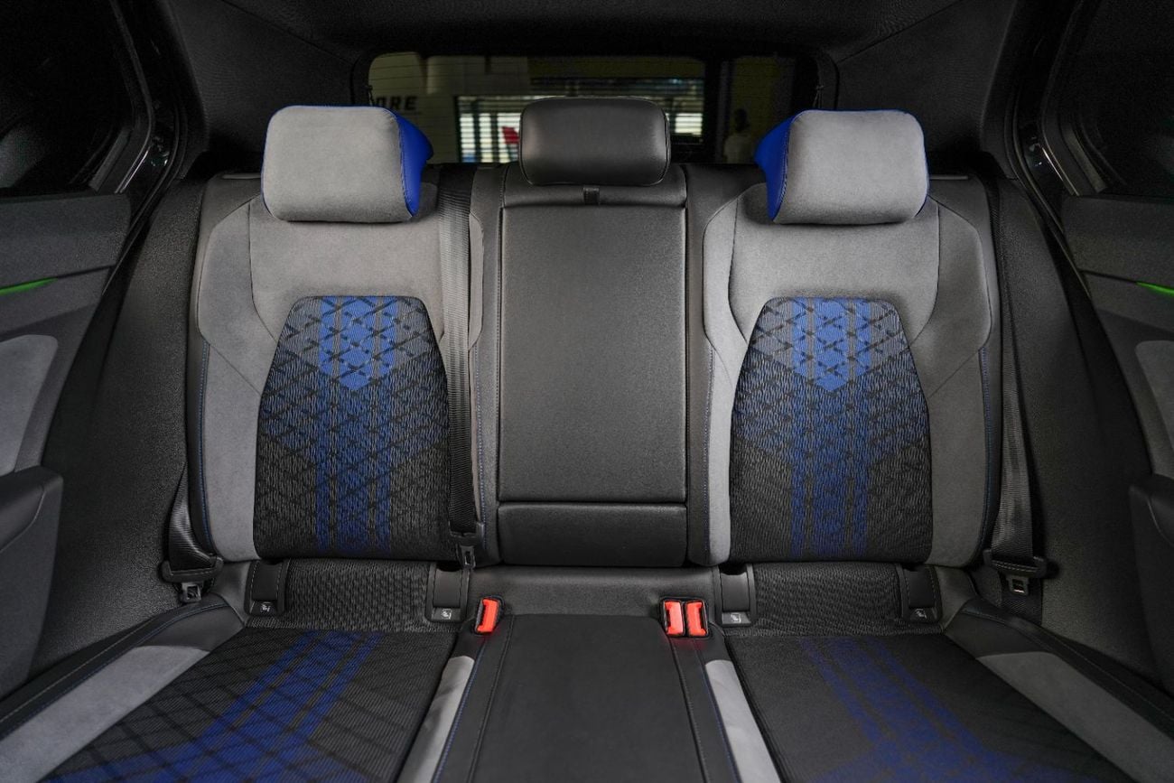 فولكس واجن جولف R 2.0L (329 HP)