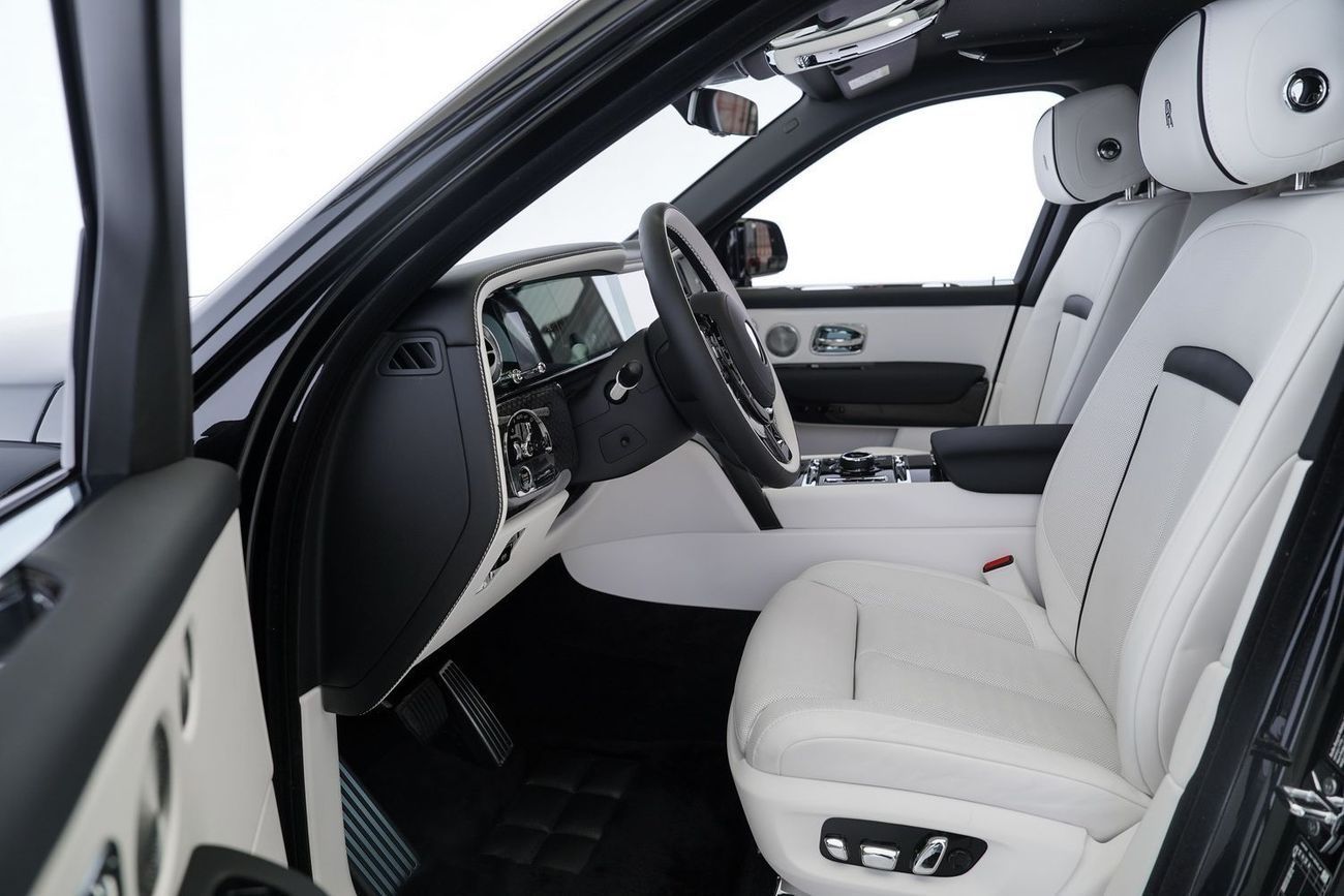 Rolls-Royce Cullinan Rolls Royce Cullinan Black Badge Series 2