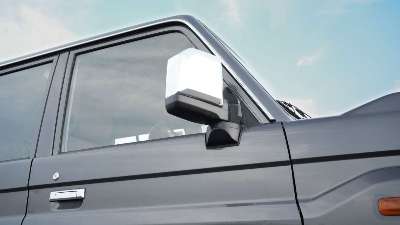 Toyota Land Cruiser 70 2026 Toyota Land Cruiser LC 76 2.8L AT Diesel (Gray)