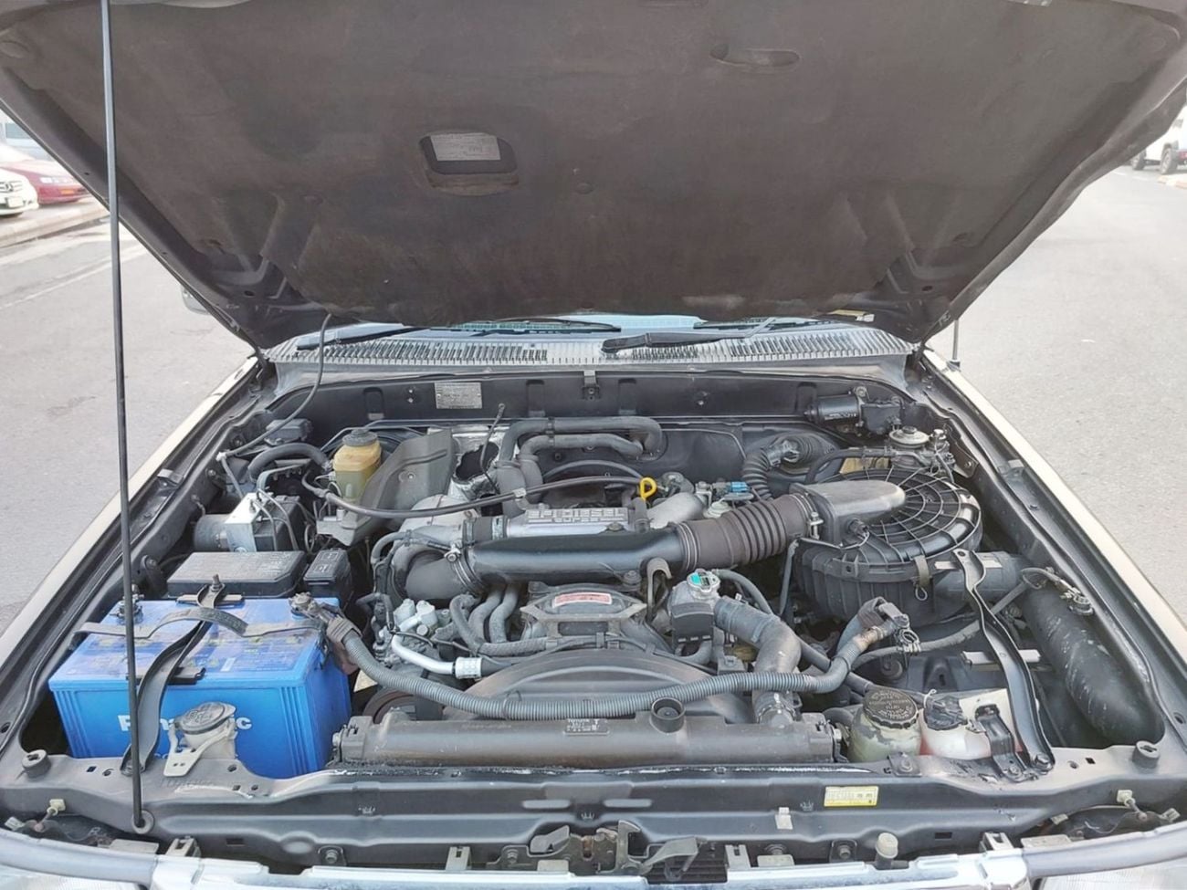 تويوتا هيلوكس TOYOTA HILUX PICK UP RHD 1998 MODEL 2.4 L DIESEL AUTOMATIC(PM01640)