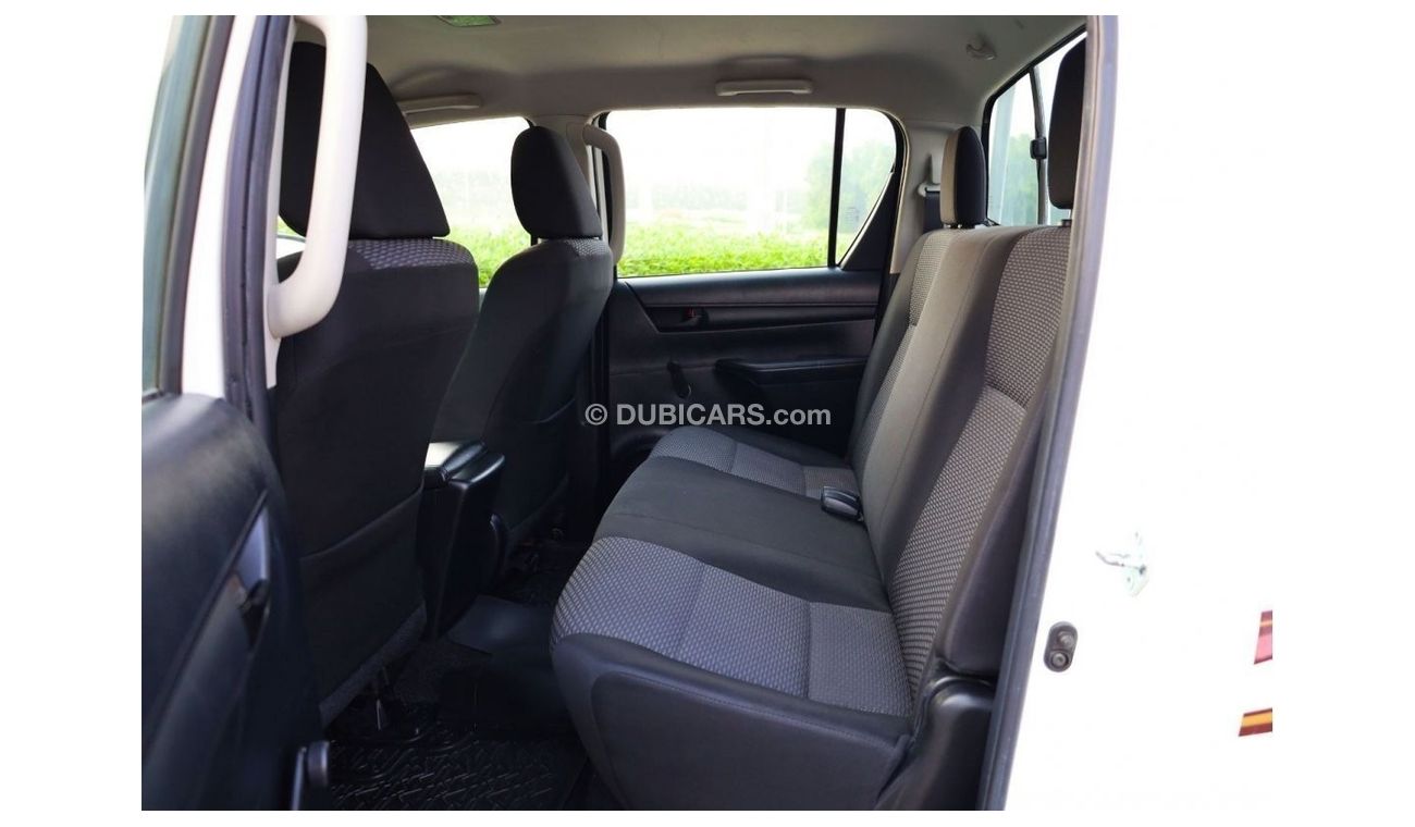 تويوتا هيلوكس GL 2019 2.7L 4X4 DOUBLE CAB A/T PETROL | GCC SPECS - LIKE NEW CONDITION READY TO DRIVE