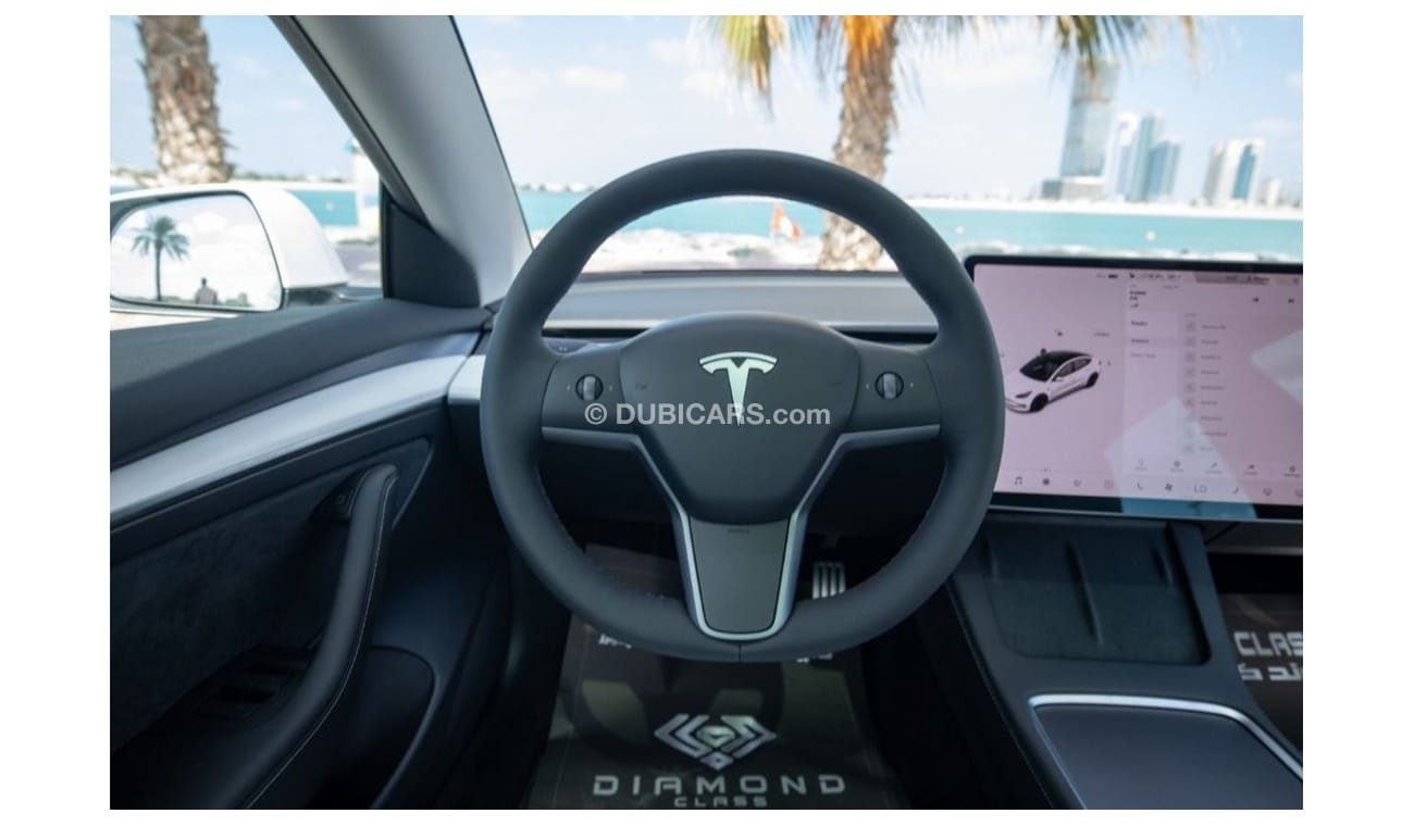Tesla Model 3 Long Range Tesla Model 3 Performance  White Interior  GCC 2022 9,400 KM Auto Pilot AED Under Warrant