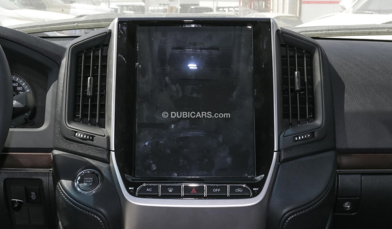 Toyota Land Cruiser GXR V8