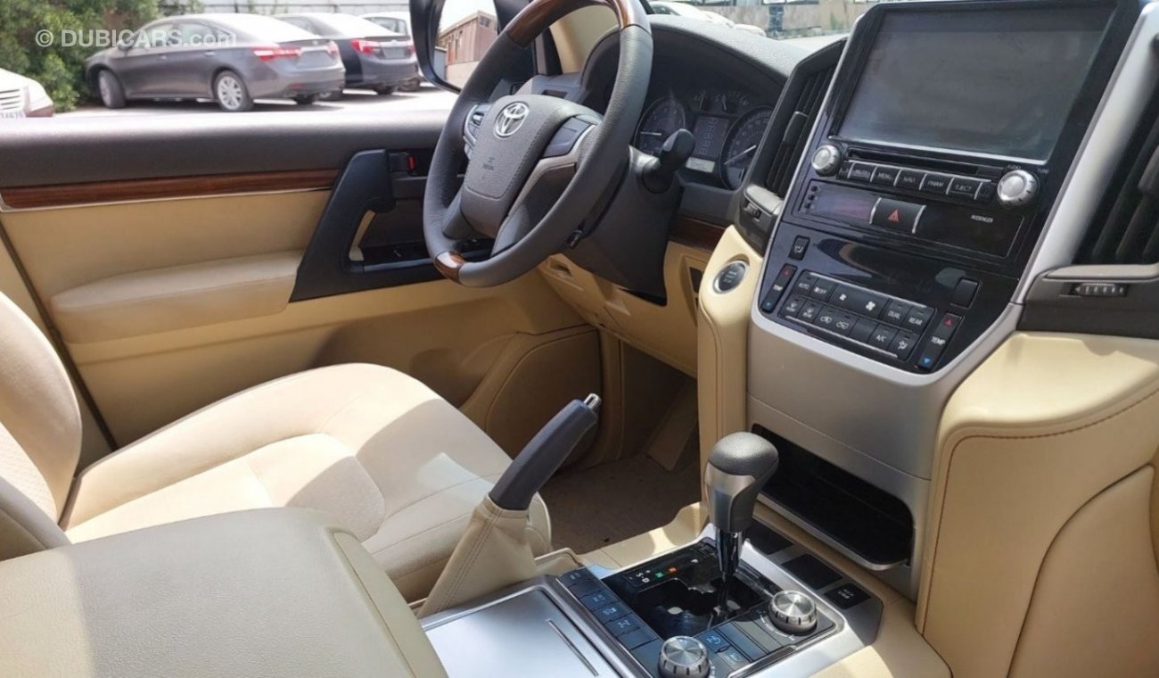 Toyota Land Cruiser EXR V6 GCC Perfect Condition