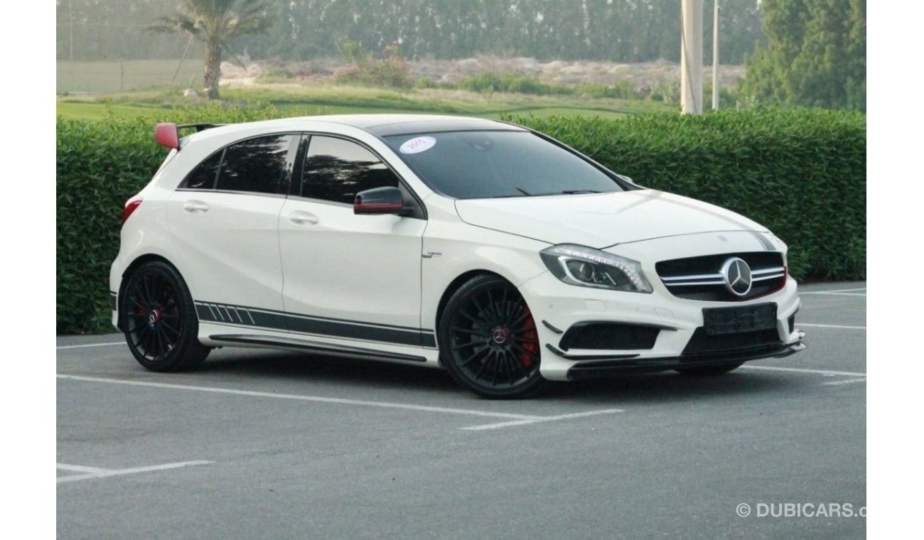 مرسيدس بنز A 45 AMG موديل 2015 ، خليجي ، فل اوبشن ، فتحة سقف بانوراما ، مفتاح عدد 2 ، 4 سلندر ، ناقل حركة اوتوماتيك ، عد